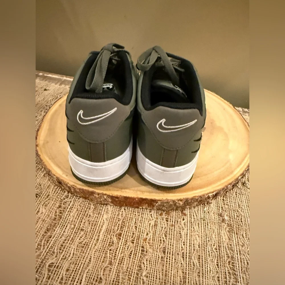 NIKE AIR FORCE 1 '07‎ LOW DOUBLE SWOOSH TWILIGHT MARSH GREEN OLIVE BLACK WHITE 9